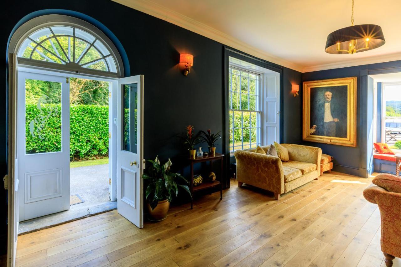 Picton-House Otel Llandowror Dış mekan fotoğraf