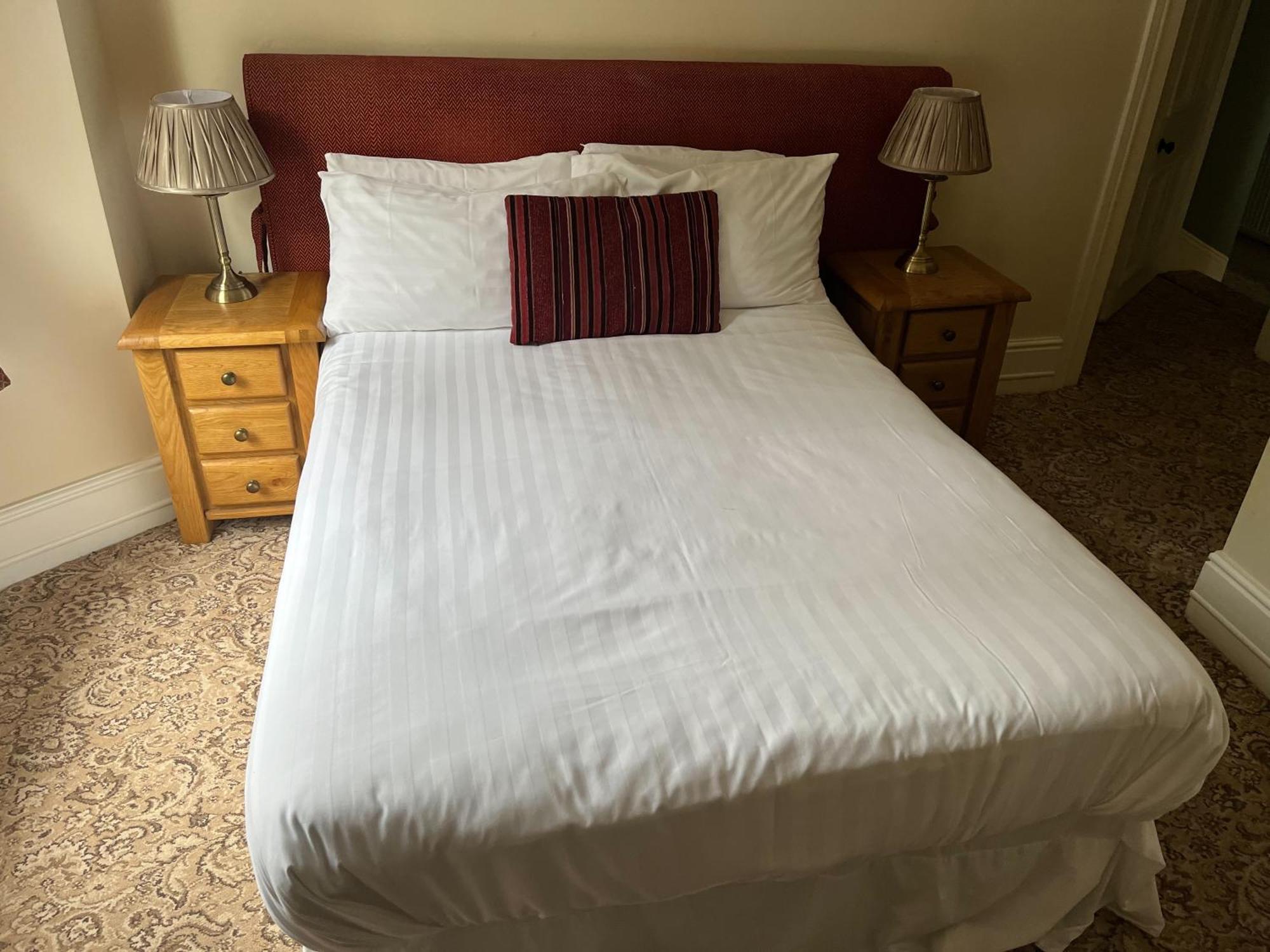 Picton-House Otel Llandowror Dış mekan fotoğraf